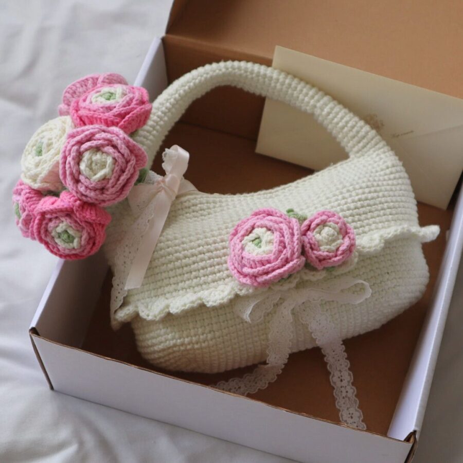 flower bag & ranunculus bouquet pattern