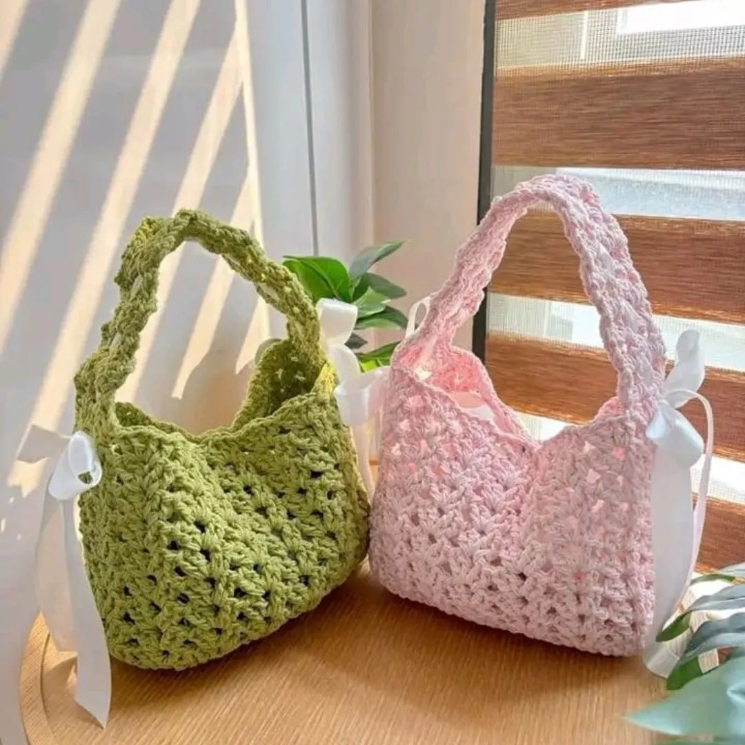 Girlie Shoulder Bag Crochet Pattern