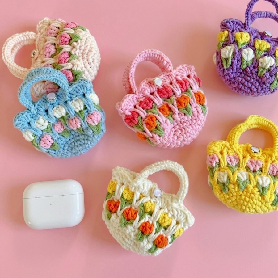 tulip airpod cover crochet pattern