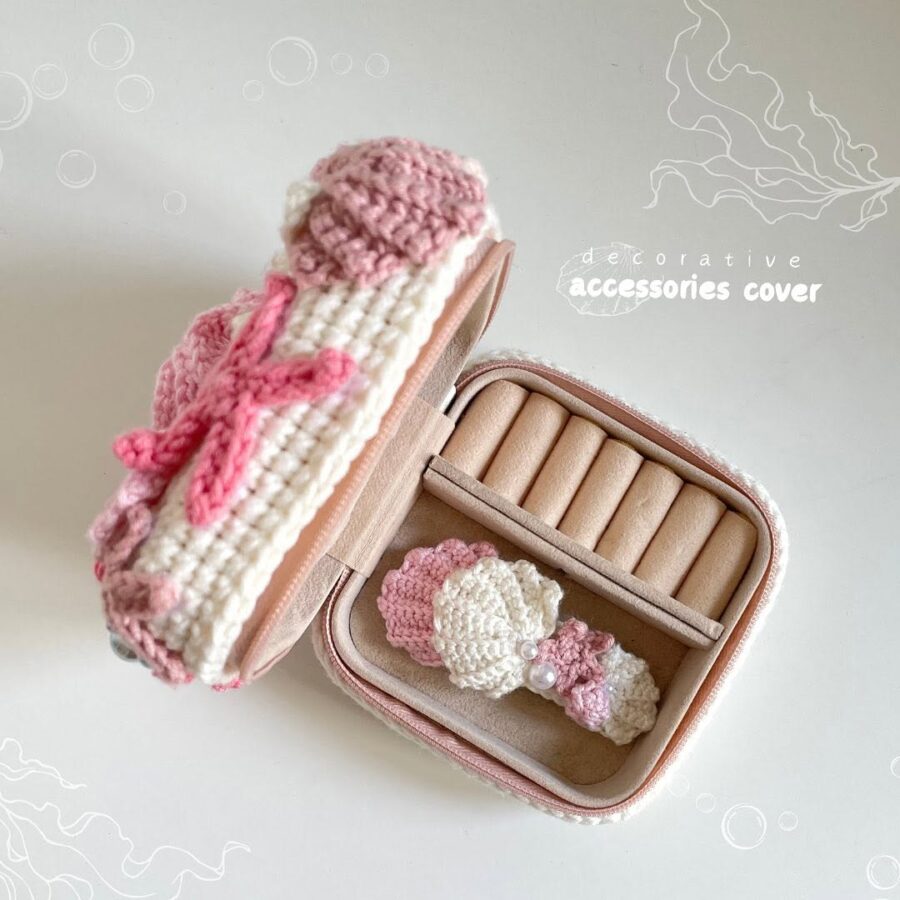 accessories cover pattern