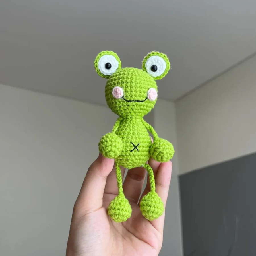 leggy frog crochet pattern